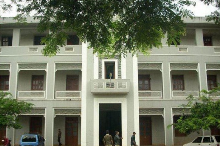 https://cache.careers360.mobi/media/colleges/social-media/media-gallery/11981/2021/1/2/Campus Front View of Thiagarajar Polytechnic College Thrissur_Campus-View.jpg